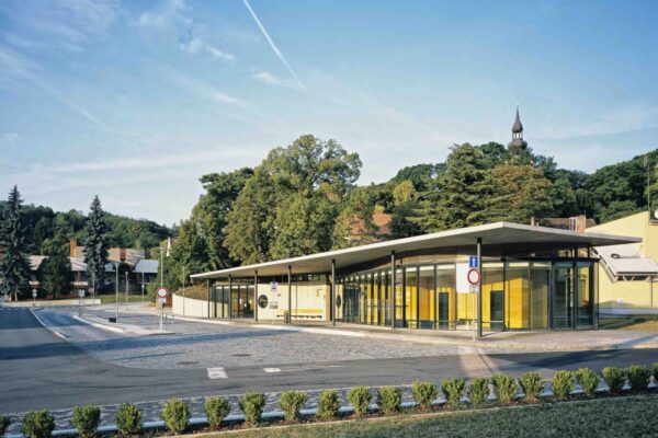 Autobusové nádraží v Kloboukách u Brna