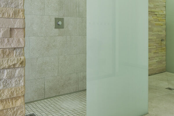 Mozaiky RAKO v prostorách třineckého bazénu