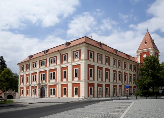 Stavbou Karlovarského kraje 2015 je rekonstrukce zámku Ostrov