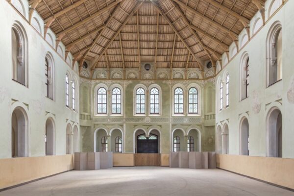 Rekonstrukce historické jízdárny ve Světcích