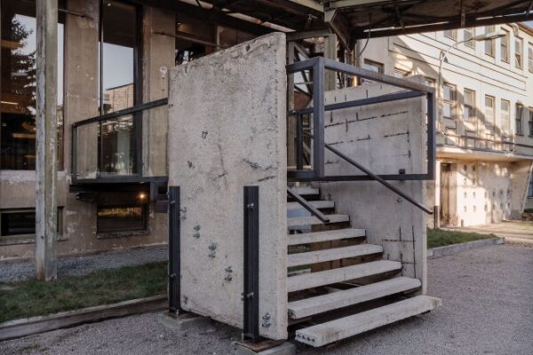 Revitalizace interiéru továrny na zázemí firmy