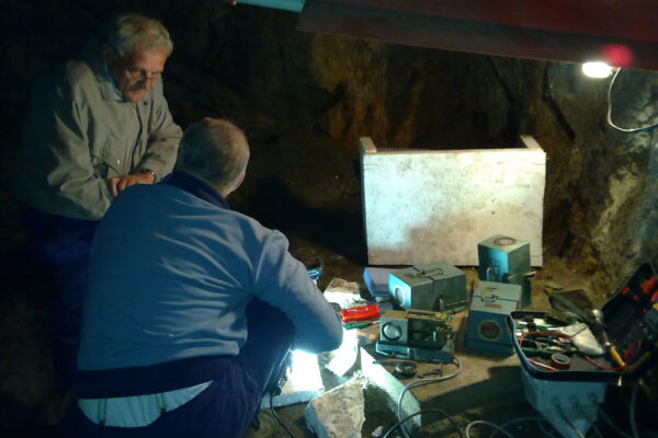 Odborníci i laici si připomenou 30. výročí silných zemětřesení na Chebsku
