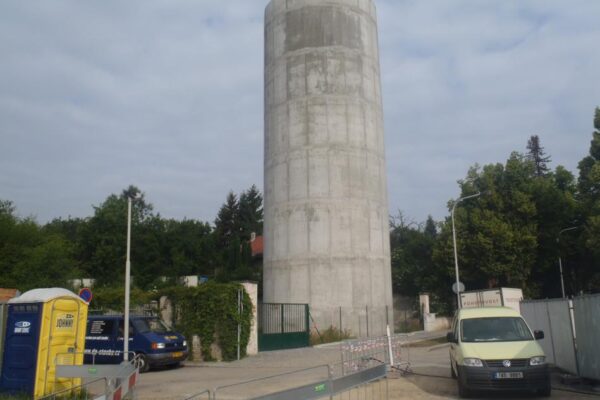 Výdech z Blanky se změní na rozhlednu nebo horolezeckou stěnu