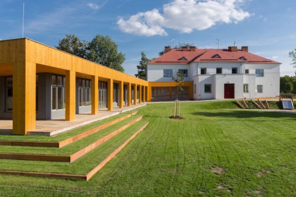 Přístavba školky ve Velké Bystřici