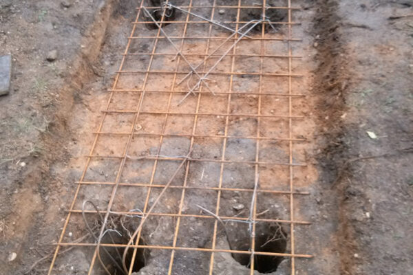 „Ztracený“ betonový nábytek