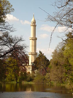 Památkáři letos ukončí opravu historické věže Minaret v Lednici