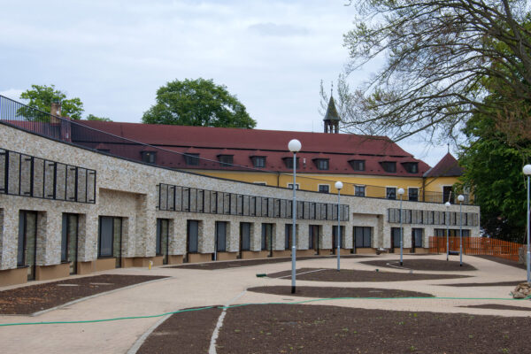 Odvětrávaná fasáda Knauf v Proseči u Pošné