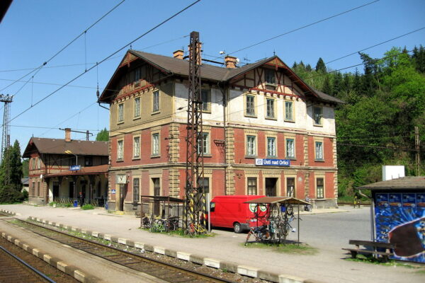 Historické nádraží v Ústí nad Orlicí získá společnost Oustecké nádraží