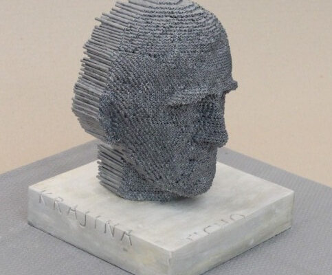 Socha Skácela v Brně bude hotová do konce listopadu