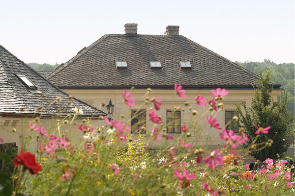 Historizující střešní okna a prosklení SOLARA