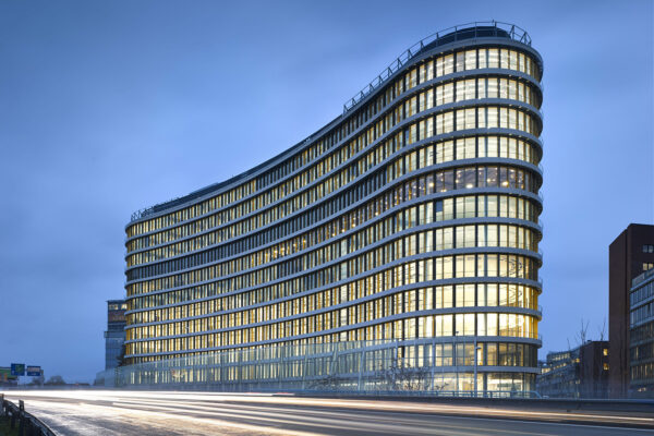 Enterprise Office Center v TOP 100 kancelářských staveb světa