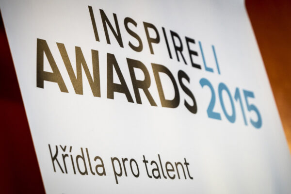 Vítěz Inspireli Awards dostane putovní pohár |Křídla pro budoucnost|