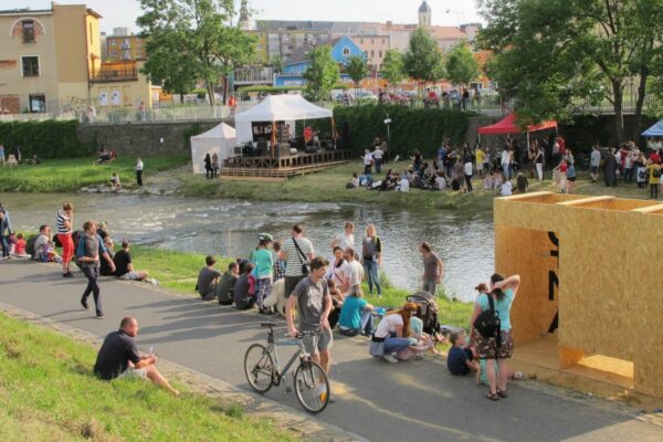 Břehy řeky Opavy o víkendu zaplavila NÁPLAVKA