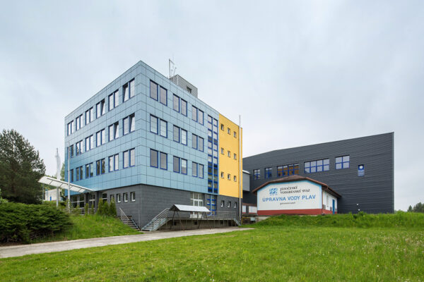 Úpravna vody Plav spotřebovala při rekonstrukci dvě tuny spárovací hmoty