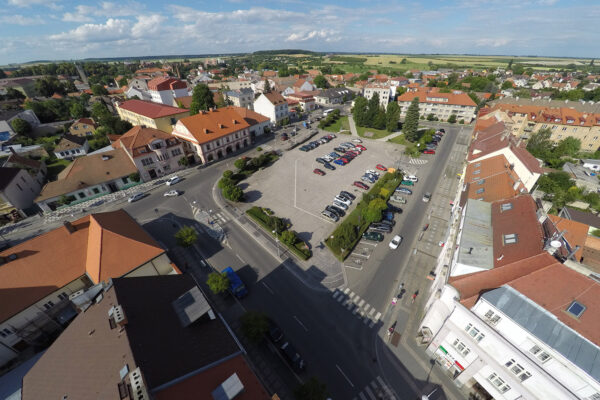 V Lysé nad Labem vyhlásili soutěž na revitalizaci náměstí