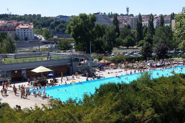 Nová plavecká hala na Petynce