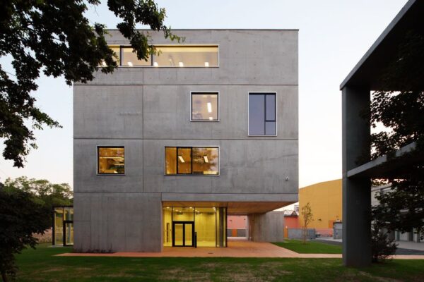 Laboratoře a počítačové centrum CzechGlobe