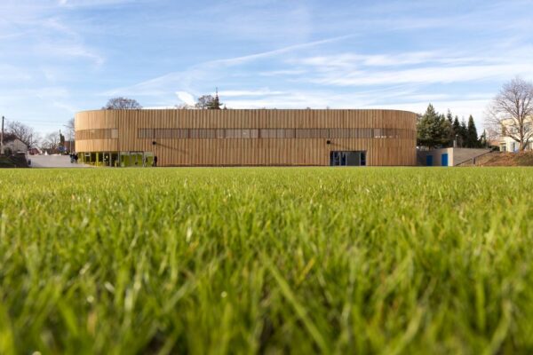 Moby-Dick u hřiště v Líbeznicích