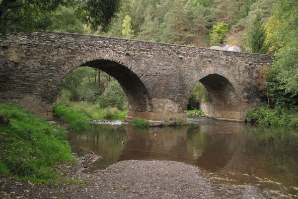 Oprava kamenného mostu v Rabštejně