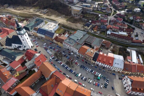 Zastupitelé zastavili přípravy obnovy náměstí ve Vel. Meziříčí