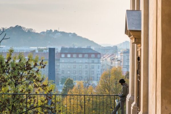 Piazzetta u kaple sv. Kosmy a Damiána v Emauzích