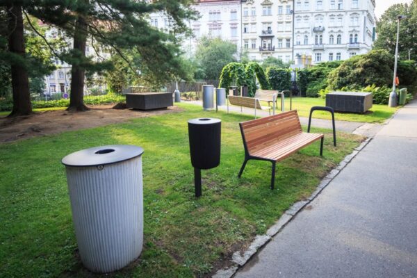 Přijďte si posedět!