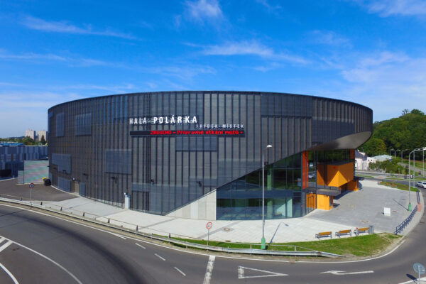 Betonové tvárnice Liapor ve sportovní hale