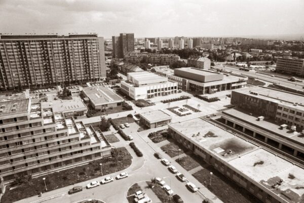 Co nám říká minulost o budoucnosti českých sídlišť