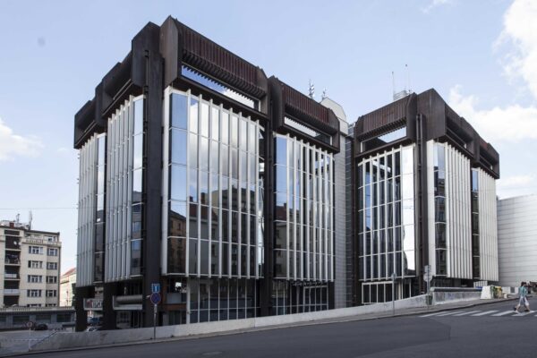 Budovy Transgas nebudou památkou a majitel je může zbourat