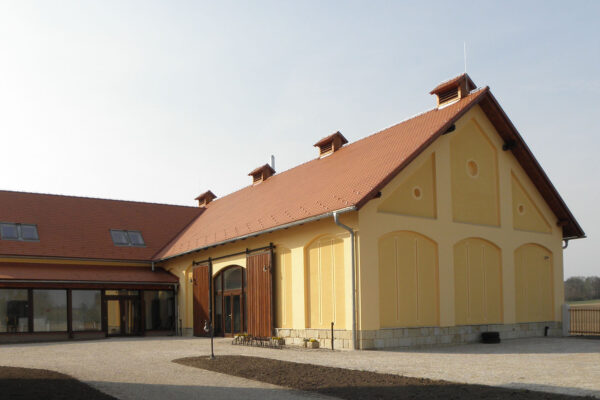 Přestavba bývalé fary v Dubenci na pension