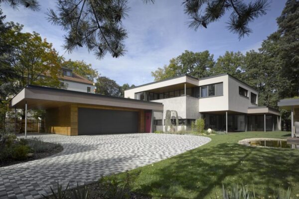 Vila pod korunami borovic