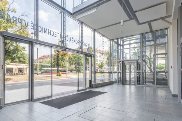 Pozoruhodné výtahy v novém sídle CIIRC ČVUT