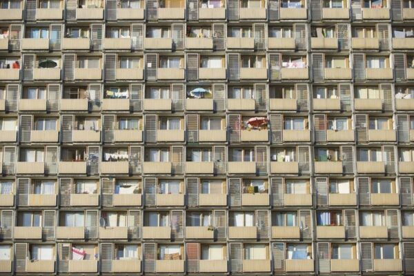 Výstava Bydliště: panelové sídliště je prodloužena do 22. července