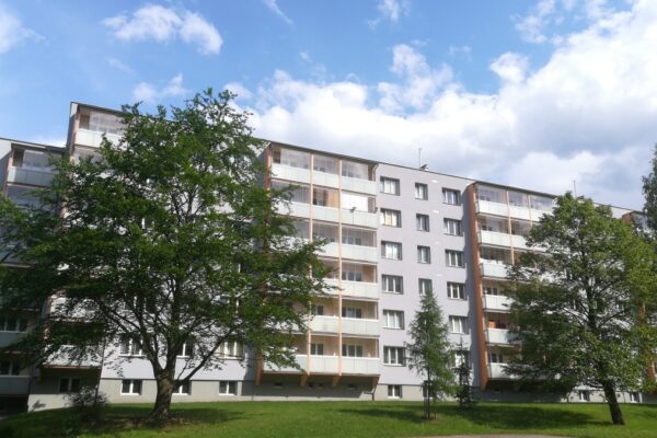 Paneláky s fasádami Cemix bodovaly v třinecké soutěži Stavba roku