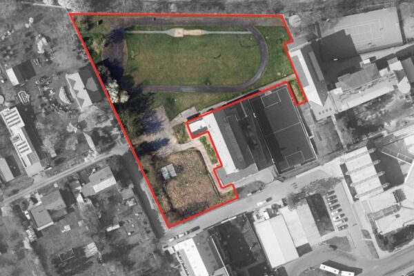 Multifunkční hala u ZŠ s venkovním sportovištěm v Praze-Suchdole