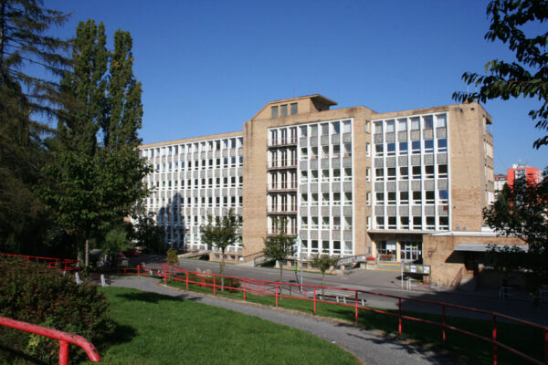 Obchodní dům Kotva a poliklinika v Břevnově byly prohlášeny za kulturní památku