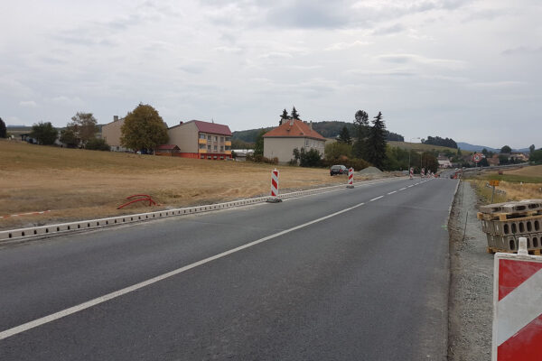 Jihočeská cyklostezka s bezpečným obrubníkovým odvodněním