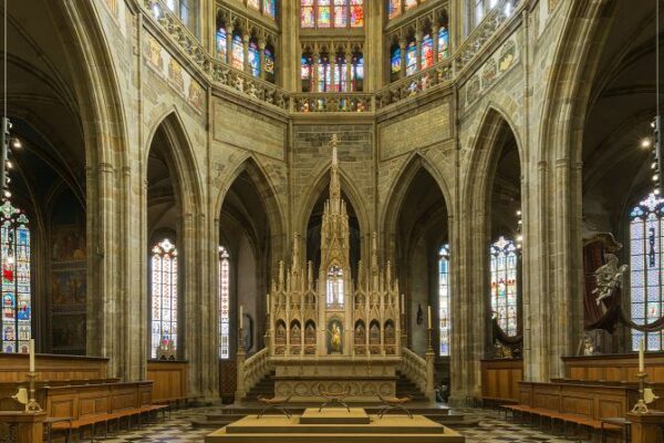 Úprava presbytáře v katedrále svatého Víta, Václava a Vojtěcha