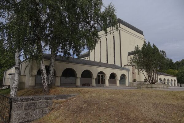 Rekonstrukce malé síně libereckého krematoria