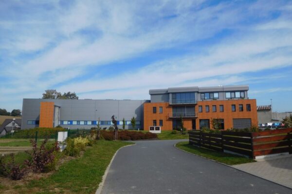 Výrobní hala firmy Cecho