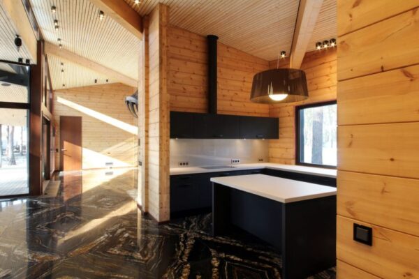 Dům uprostřed lesa