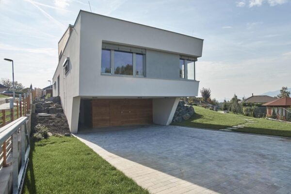 Vila na složitém pozemku