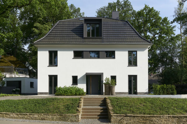 Renovace rodinné vily v německém Bergisch Gladbachu