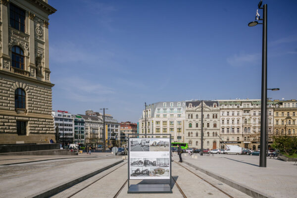 Proměny okolí budov Národního muzea a Čelakovského sadů