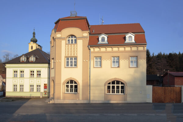 Oprava secesní kampeličky v Nečtinech na Plzeňsku