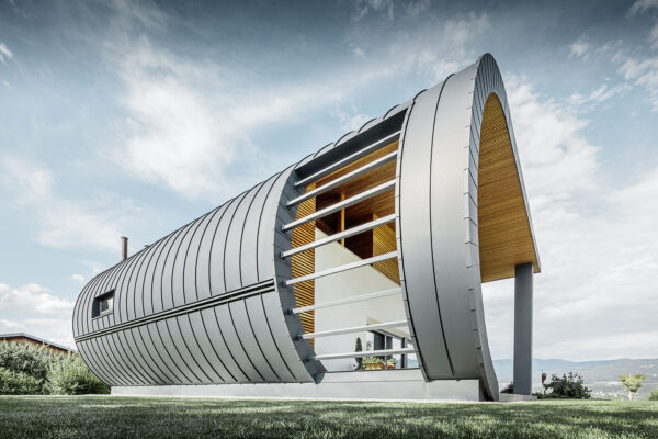 Casa Giovannini, Flavon