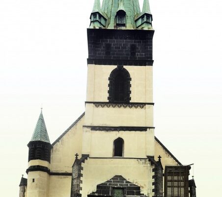 Nové schodiště do šikmé věže kostela v Ústí