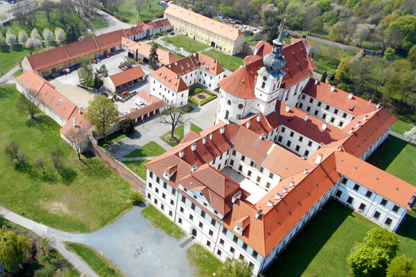 Kilián Ignác Dientzehofer (1689–1751): 330 let ikony barokní architektury