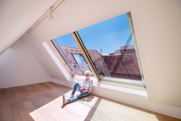 Dostat uživatele bytu do volného prostoru mezi střechami