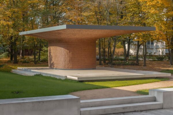 Zahradní altán v areálu ČZU